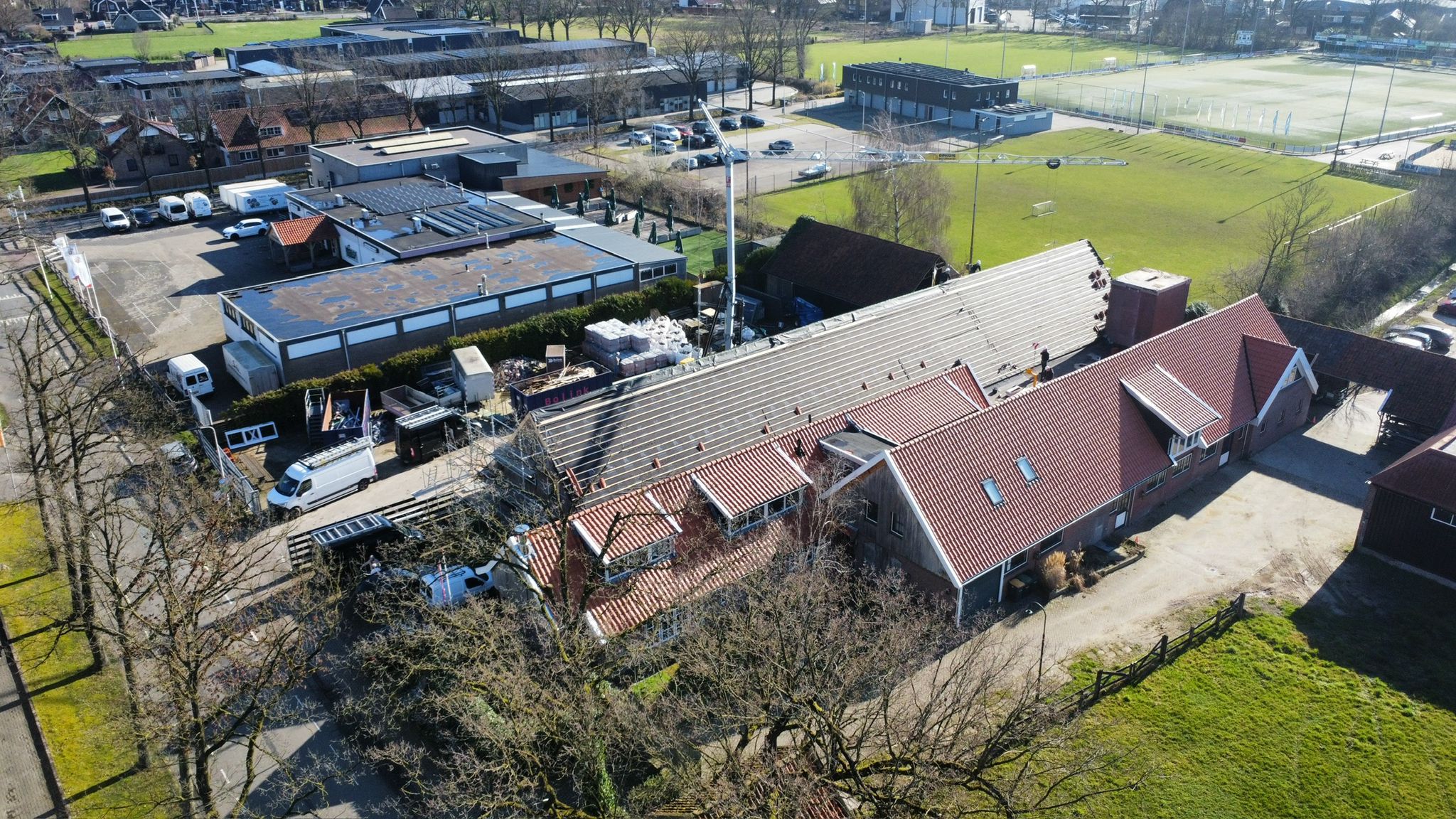 Restauratie en verduurzaming hellend dak en dakkapellen Weerselo fase 2 foto